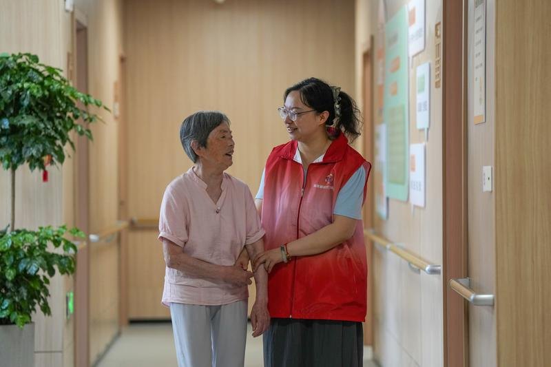 “备老”规划前置,他们希望体面地老去